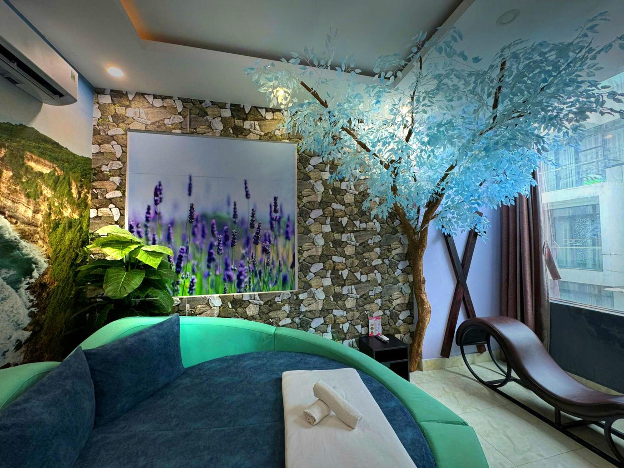 Khách sạn tình yêu Loove 3 *