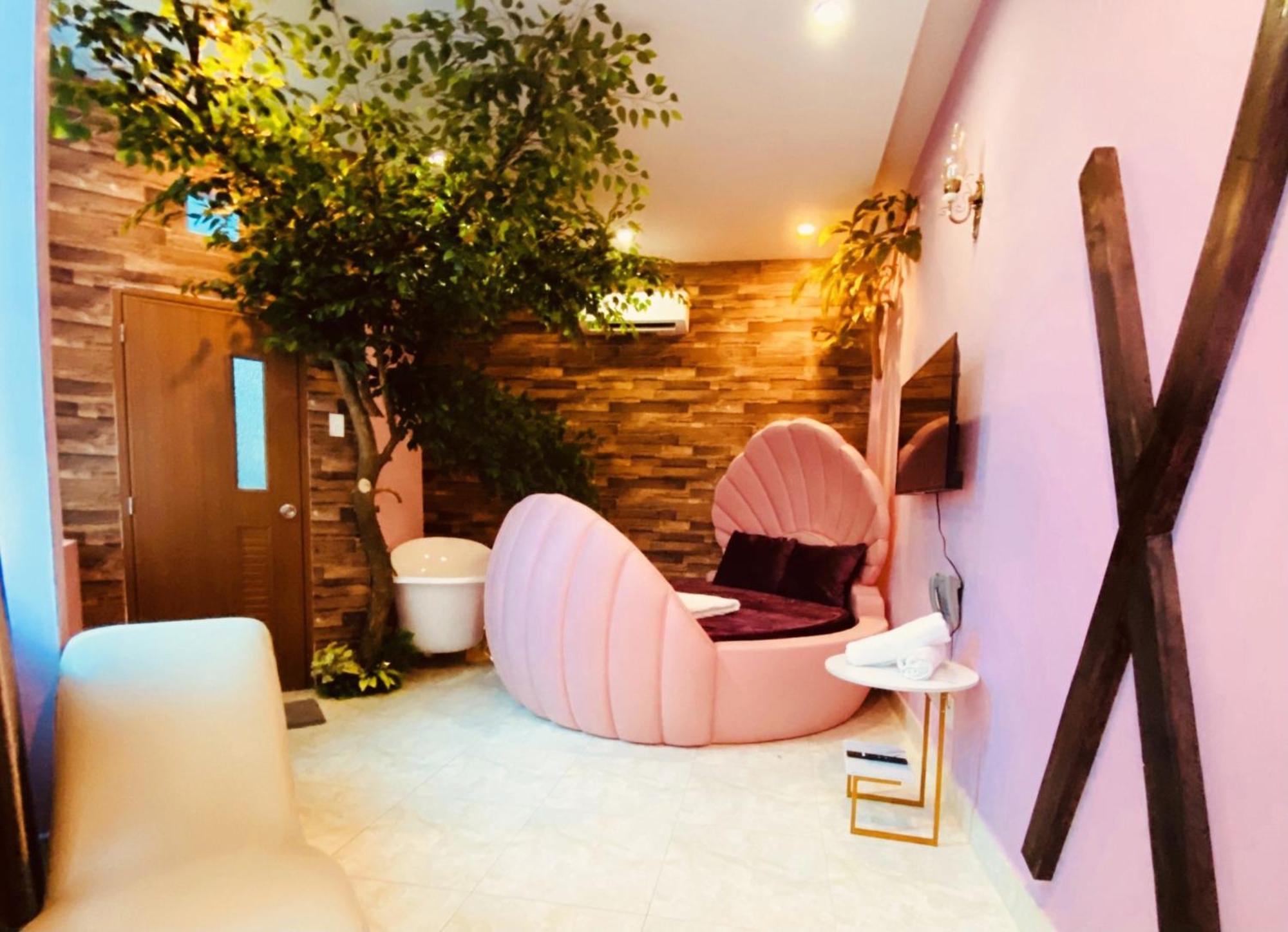 Khách sạn tình yêu Loove 3 *